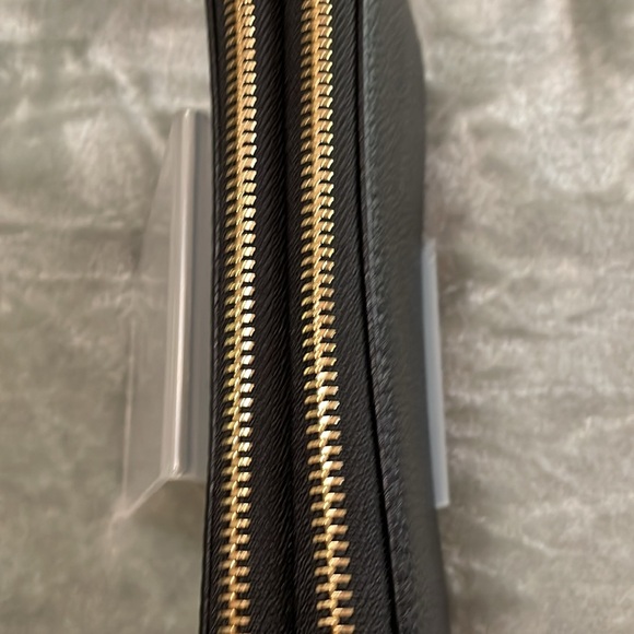 Alyssa Double Zip Wallet - Picture 3 of 8